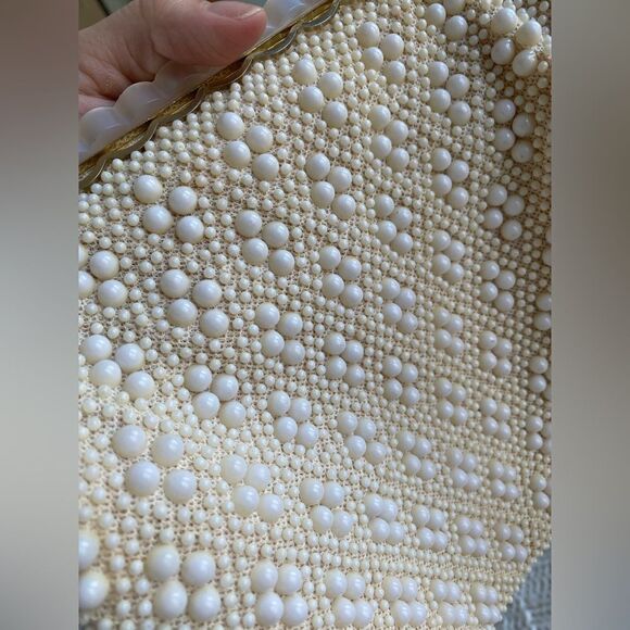1960s Vintage Beaded Kiss Lock Handbag main image 8